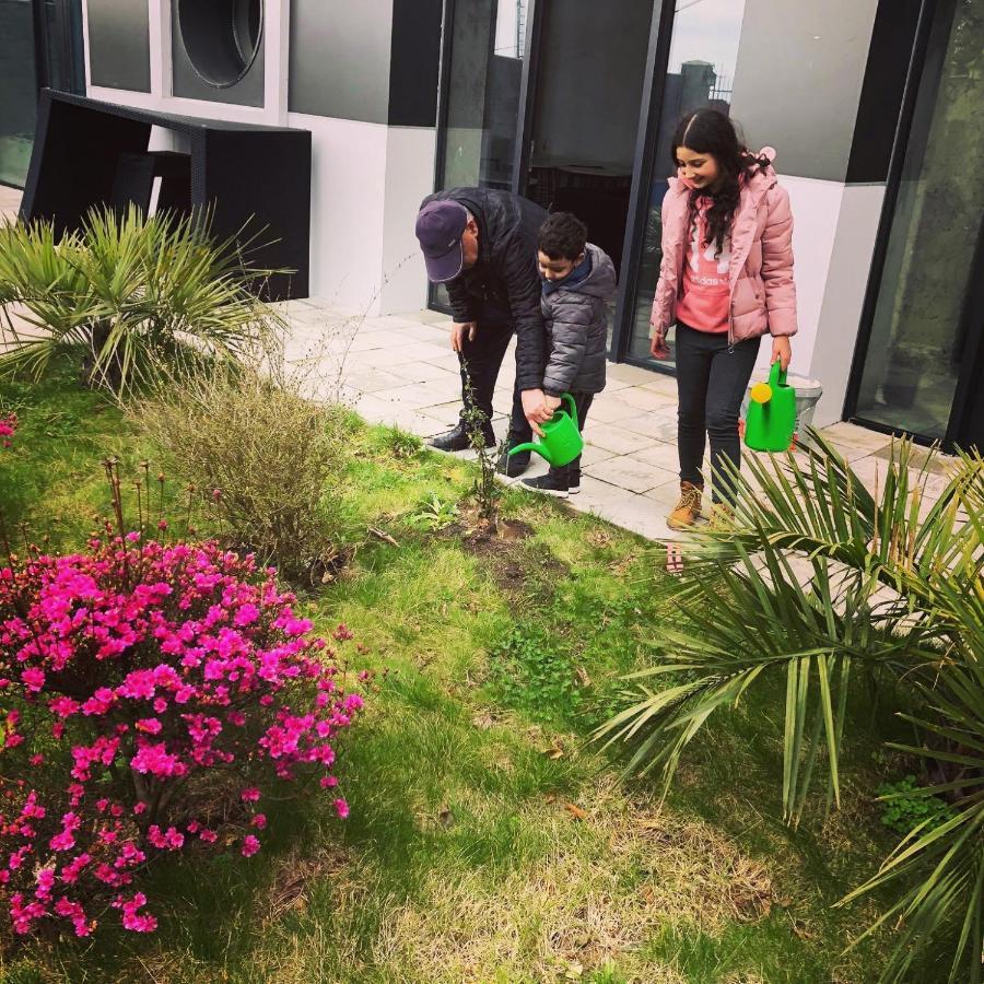 Otakhebi Hotel Sarpi Buitenkant foto