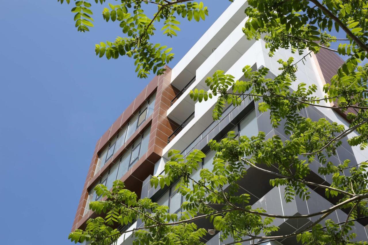 Otakhebi Hotel Sarpi Buitenkant foto