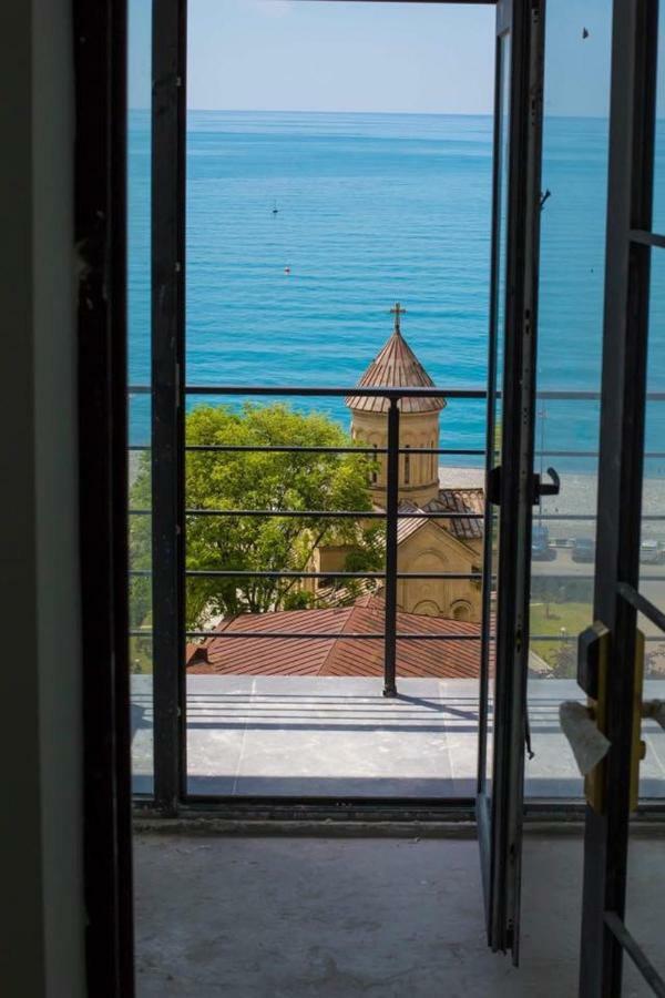Otakhebi Hotel Sarpi Buitenkant foto