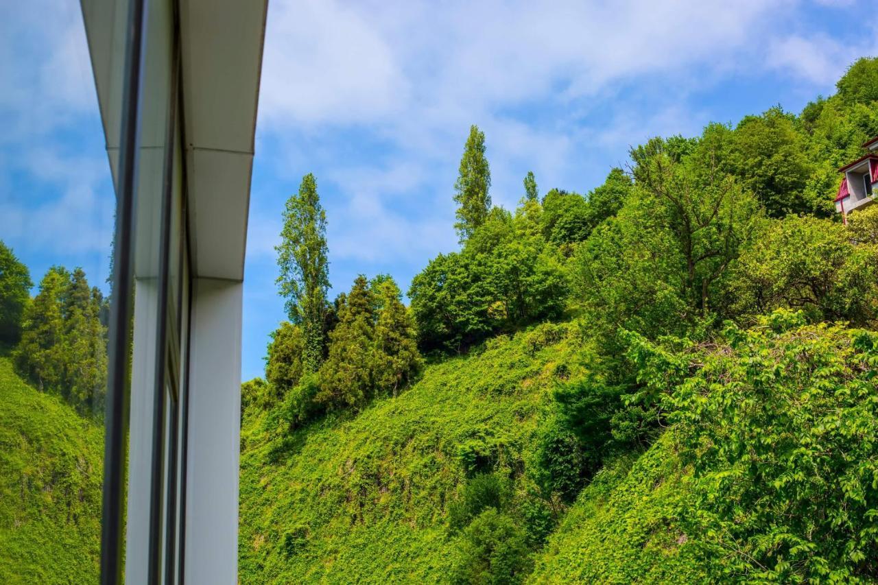 Otakhebi Hotel Sarpi Buitenkant foto