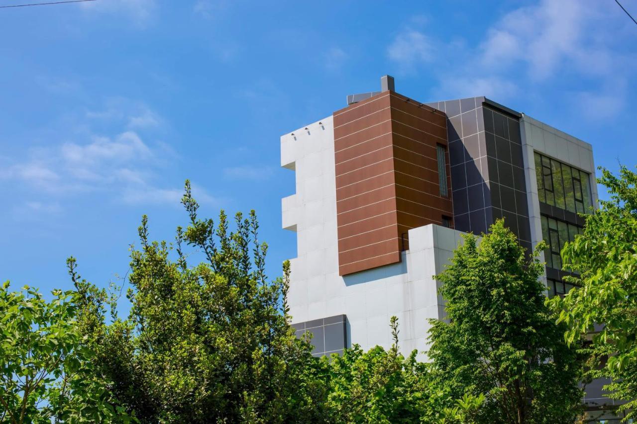 Otakhebi Hotel Sarpi Buitenkant foto