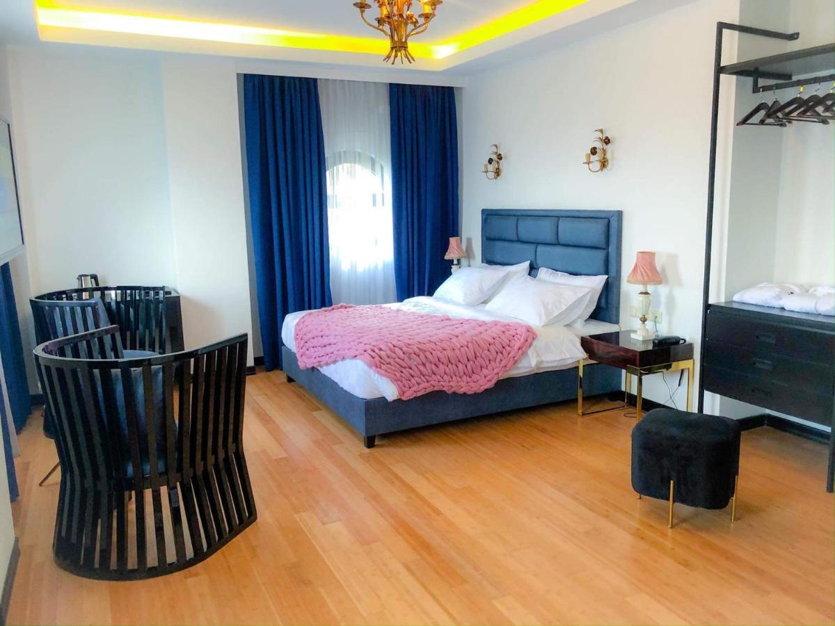 Otakhebi Hotel Sarpi Buitenkant foto