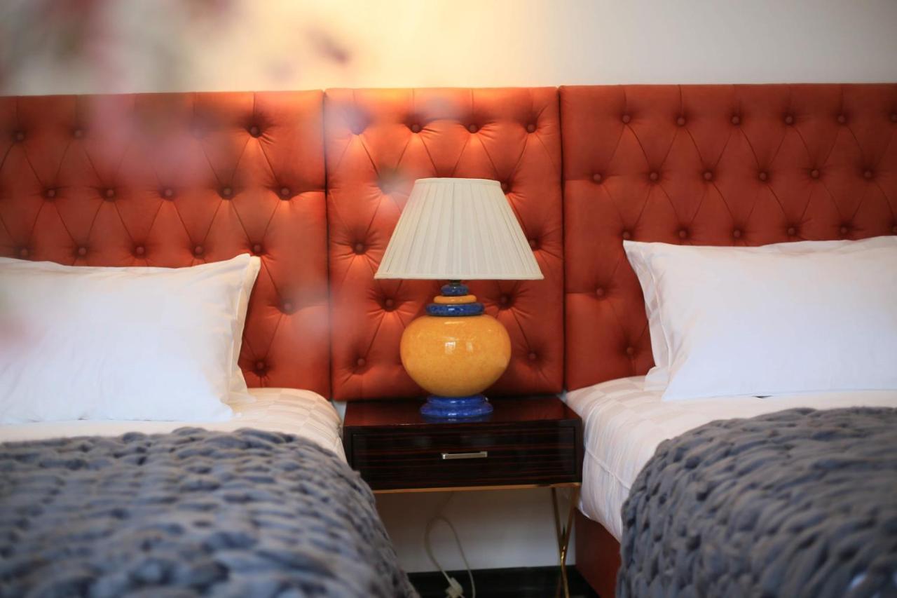 Otakhebi Hotel Sarpi Buitenkant foto